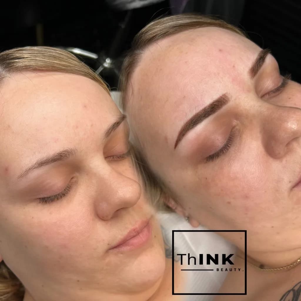 Nano-combo brows with fine hair strokes through the front